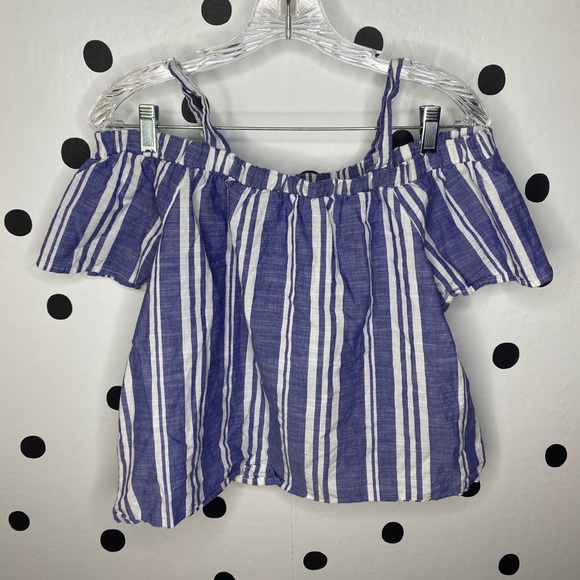 Tops - 🌈5/$25🌈adorable blue/white off shoulders blouse